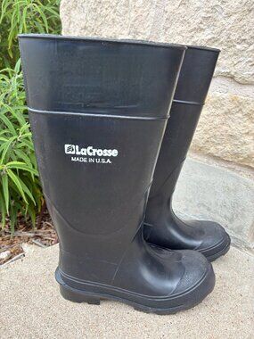 Men's Boy's size 4 LaCrosse waterproof work boots